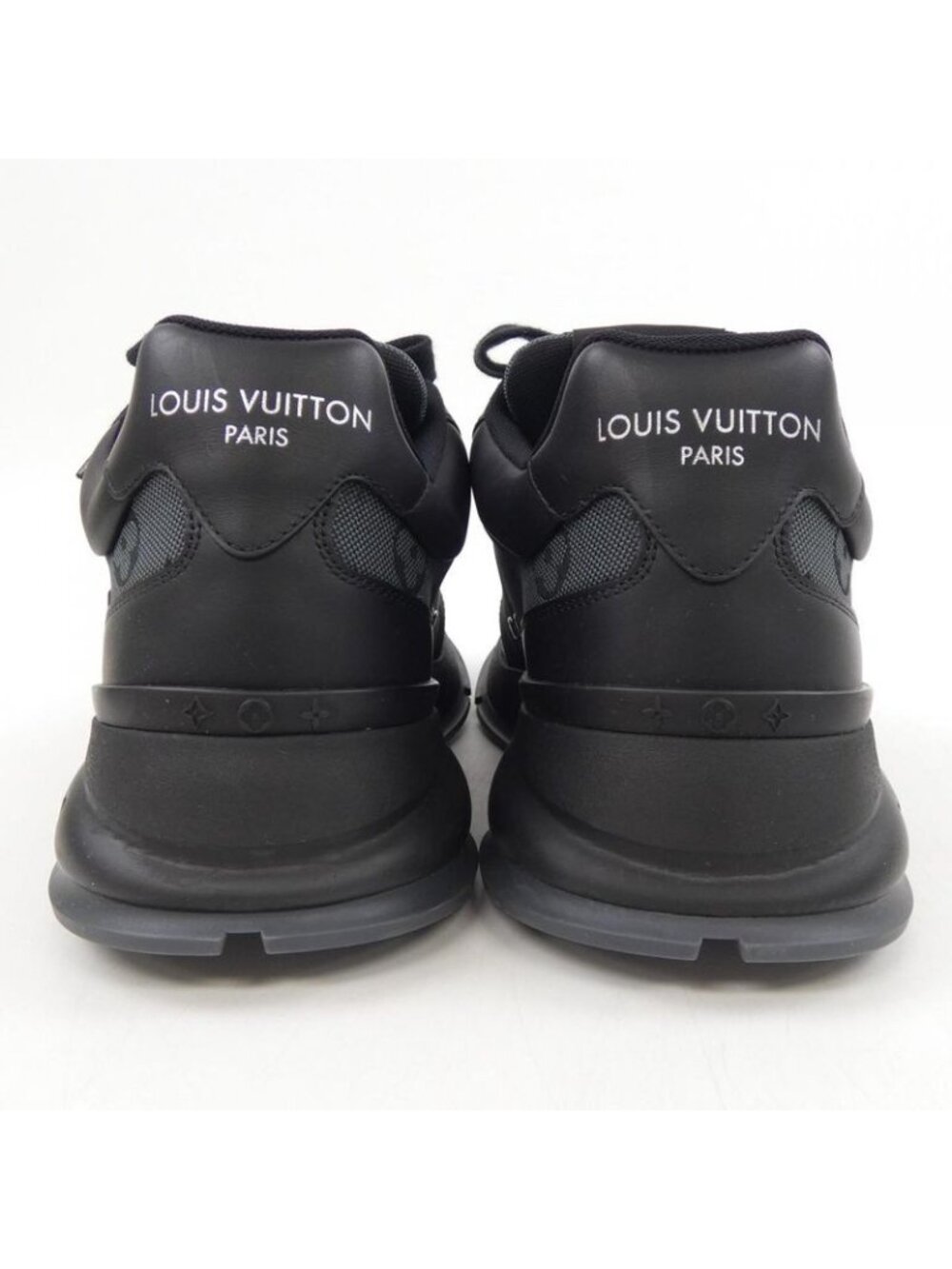 Louis Vuitton LV Classic Sneakers - Picture 5 of 6